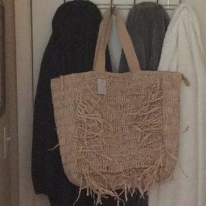 NWT Women’s straw tote/hand bag